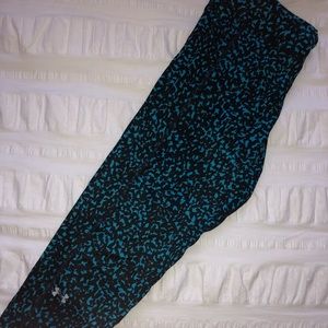 Under armor leggings cropped